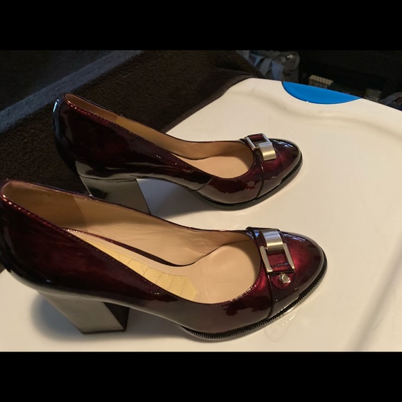 Shoes - Picture 3 of 3